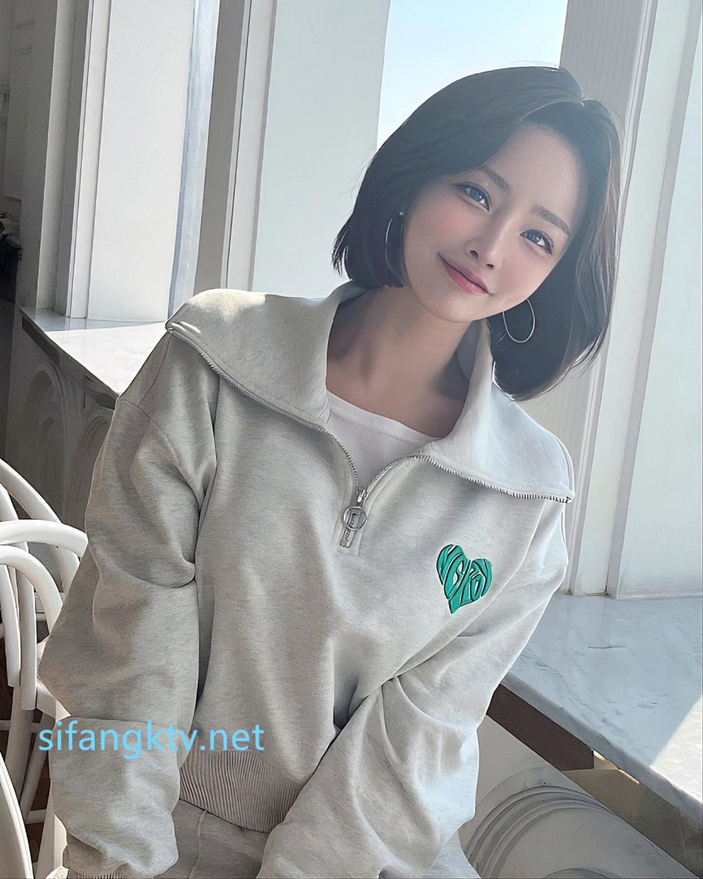 足浴会所撩妹良家女技师2000元约到个样子甜美的湖南气质美女宾馆开房